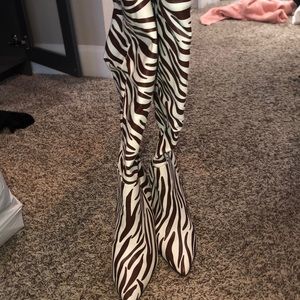 Brown and white zebra print knee-high boot (3/36)and beige boots (35) included